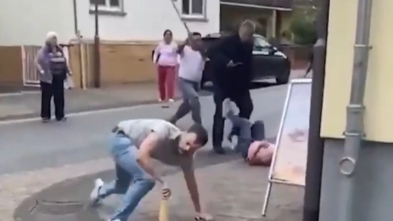 Vídeo: apuñalamiento de kazajo nacionalizado a su esposa en una panadería