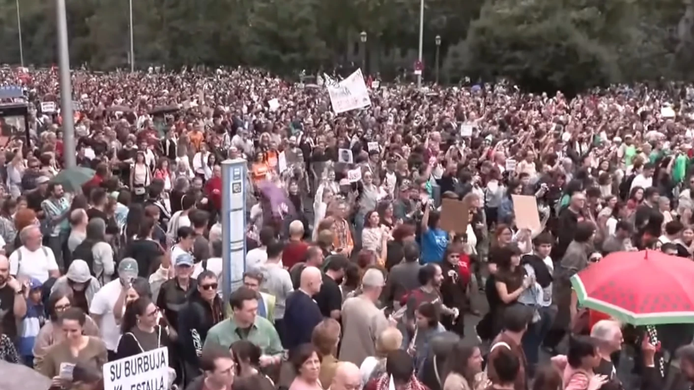 La ridícula huelga general que llega ocho años tarde y apunta a la oposición