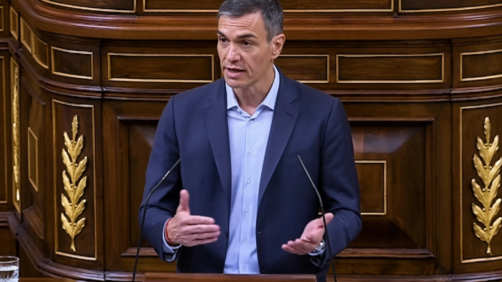 Pedro Sánchez mintió: prometió transparencia en Ceuta y ocultó la invasión naval marroquí